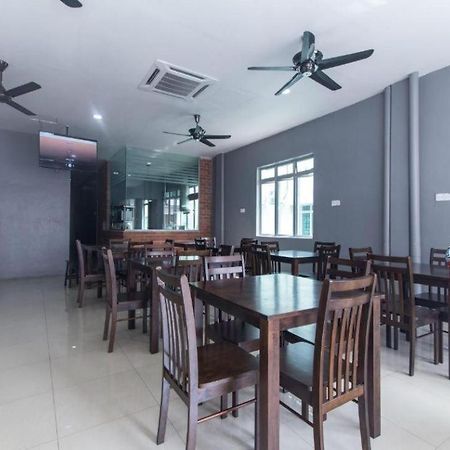 Hotel Iskandar 斯里伊斯兰德 外观 照片