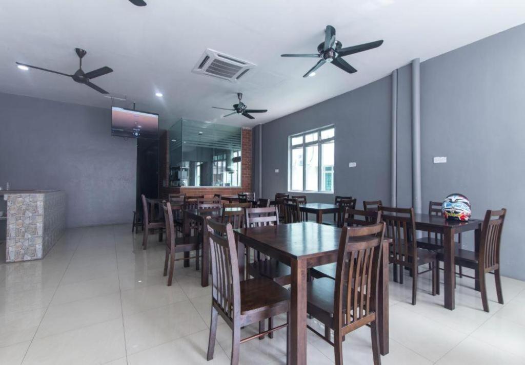 Hotel Iskandar 斯里伊斯兰德 外观 照片